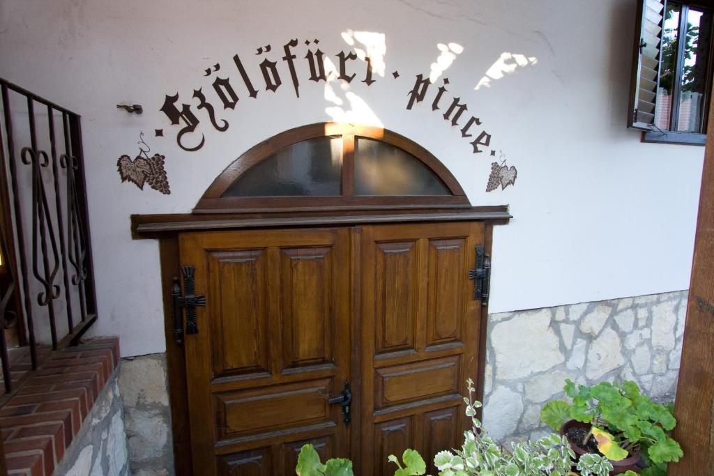 Fogado Az Oreg Preshez Hotel Mór Екстериор снимка